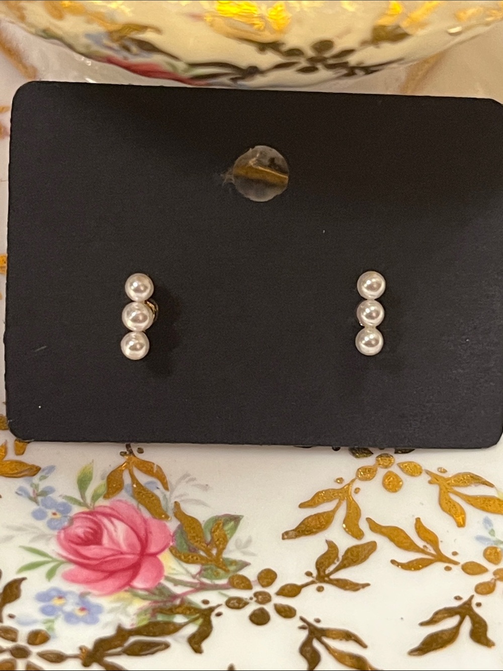 Ann Taylor LOFT Triple Pearl Bar  Stud Earrings